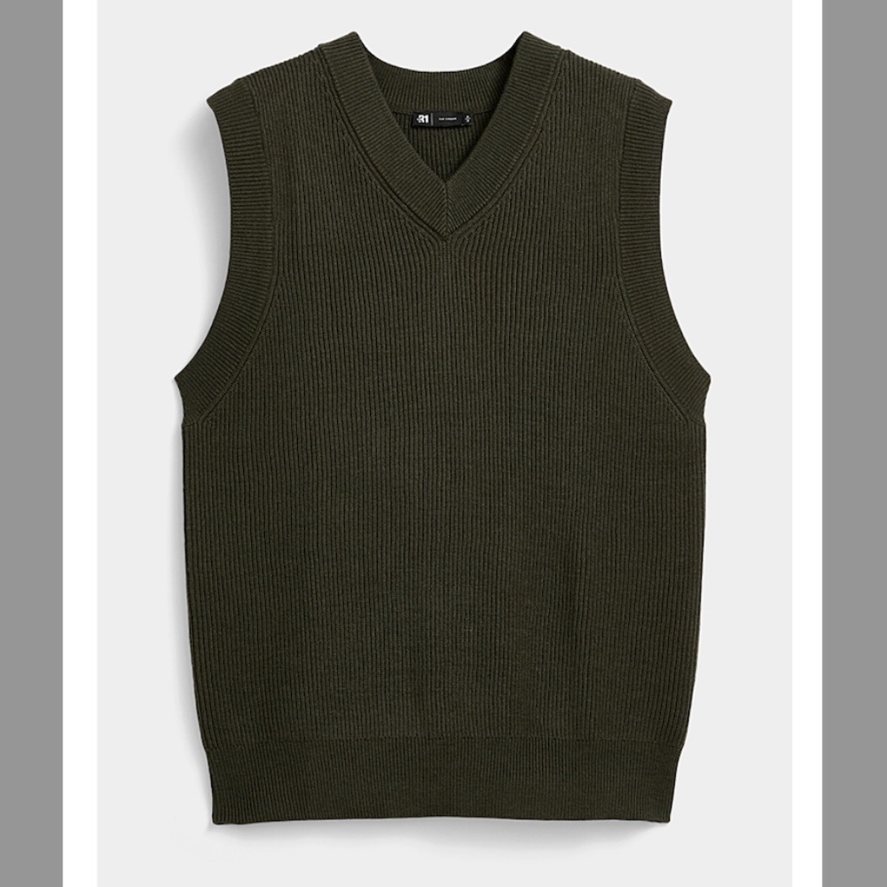 Mossy green merino wool V-neck ribbed Grandpa chic vest NWT